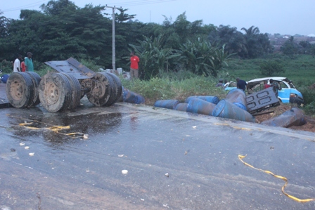 IMG_7788 GHASTLY AUTO ACCIDENT CLAIMS TWO LIVES IN AGBOR