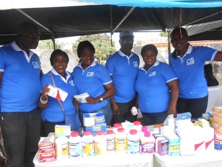 DSCN5257 LARGE TURNOUT AS DAME EDITH OKOWA FLAGS OFF GRASSROOT MEDICAL OUTREACH