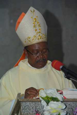 Gov.-Okowa-others LATE SOLOMON CHUKWUMA, EPITOME OF WISDOM - Bishop Elue