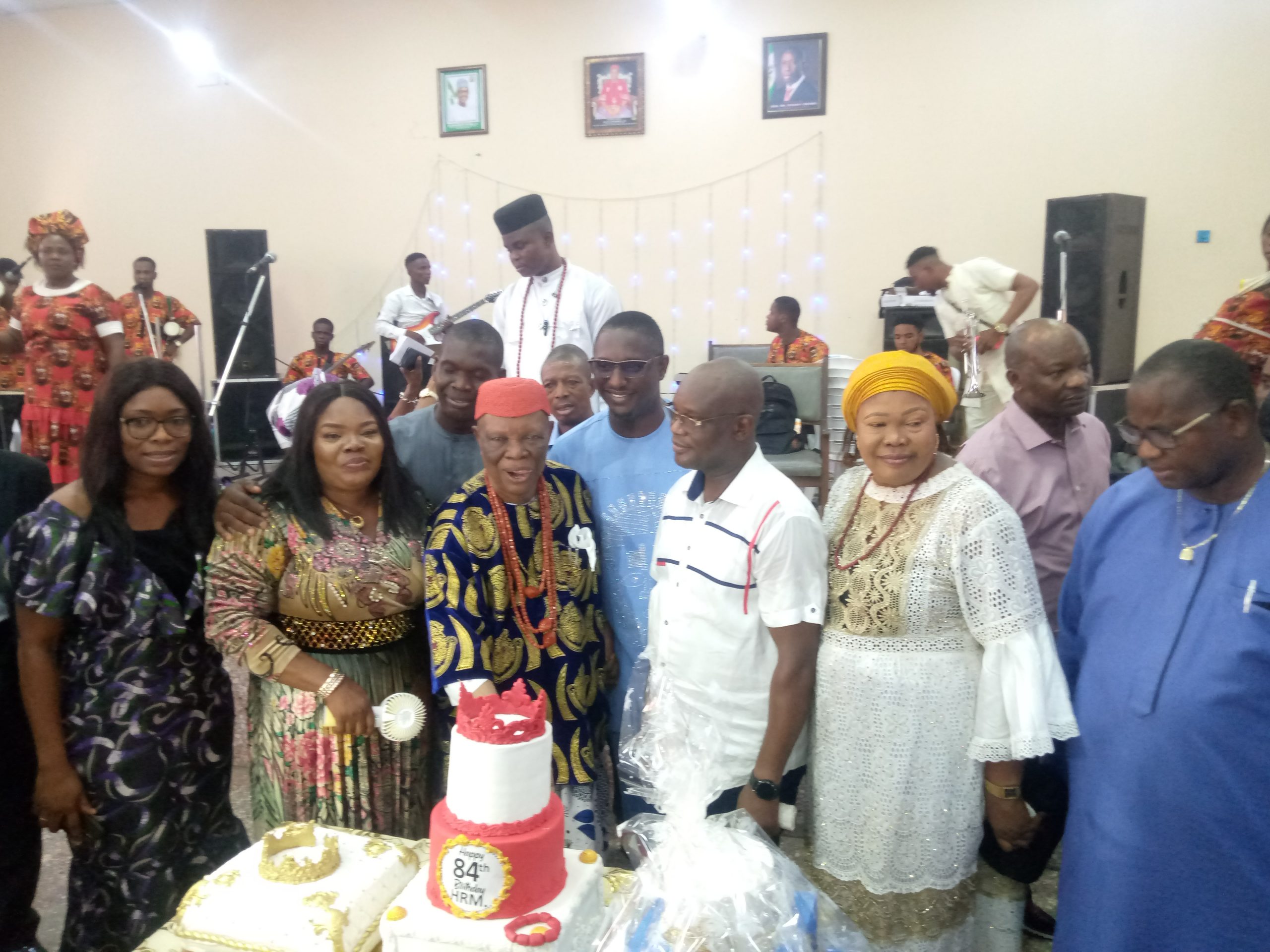 Owa-Monarch-with-his-children-and-relatives-scaled I AM FULFILLED, HALE, HEARTY AT 84, Says Owa Monarch