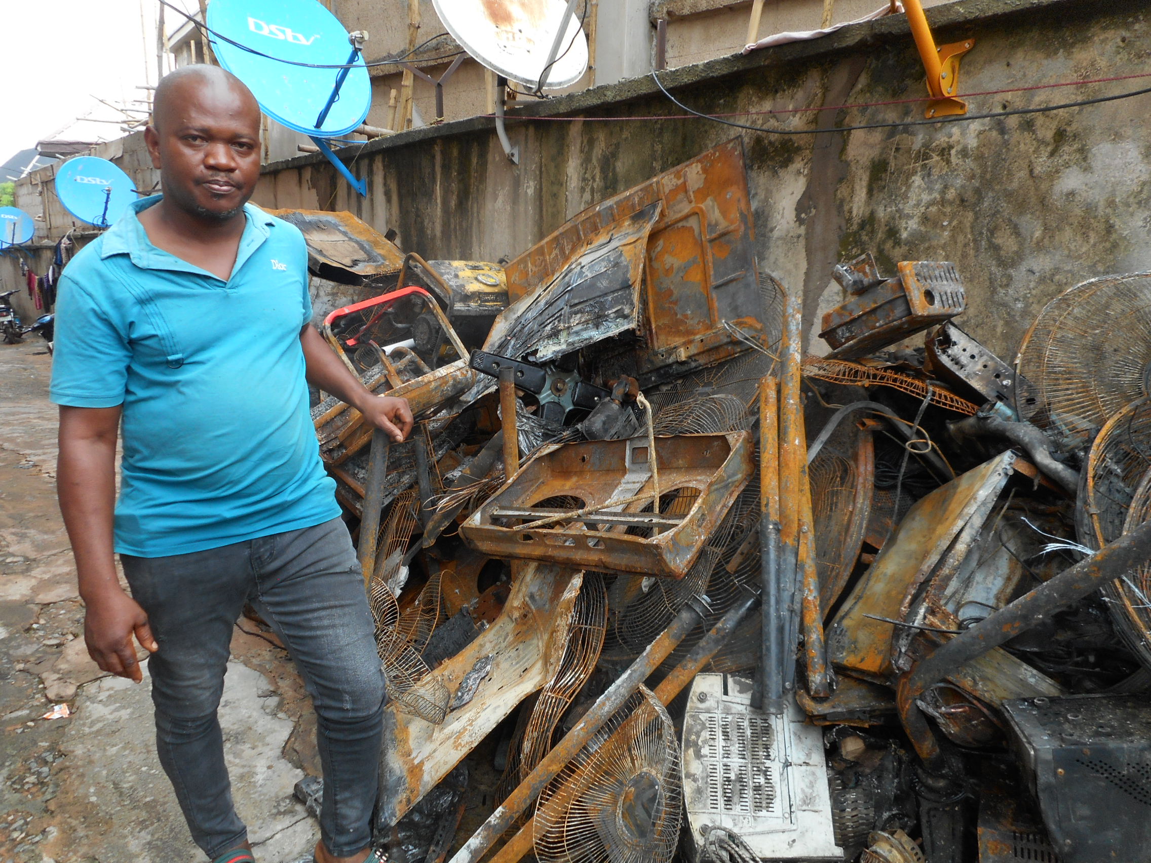 Mr.-Chimason-Inwirika FIRE OUTBREAK AT BOJI-BOJI MAIN MARKET, VICTIMS CRY FOR AID