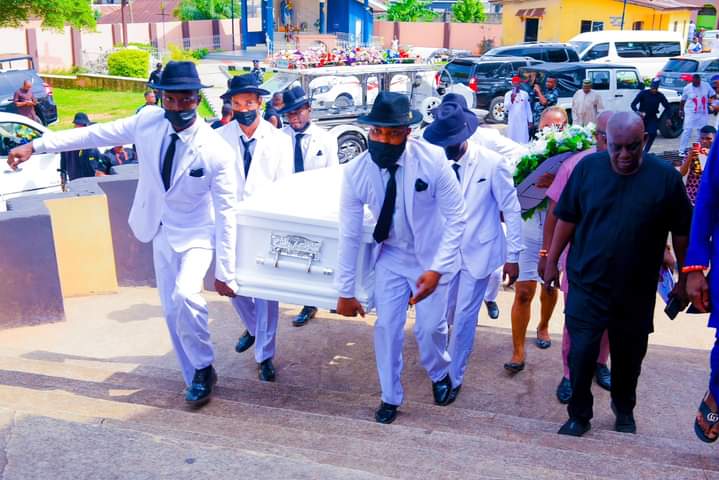 DSC_1715-scaled POLITICIANS REPRIMANDED AS CAIRO OJOUGBOH IS BURIED